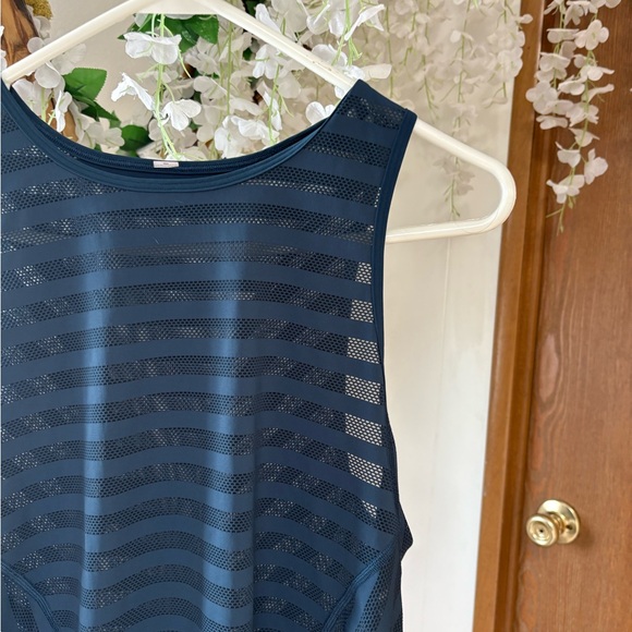 lululemon athletica off & running tank- Night driver - Picture 8 of 10